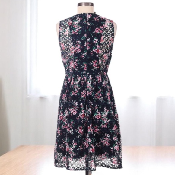 Maia Floral Dress l Size 6 - Picture 2 of 5